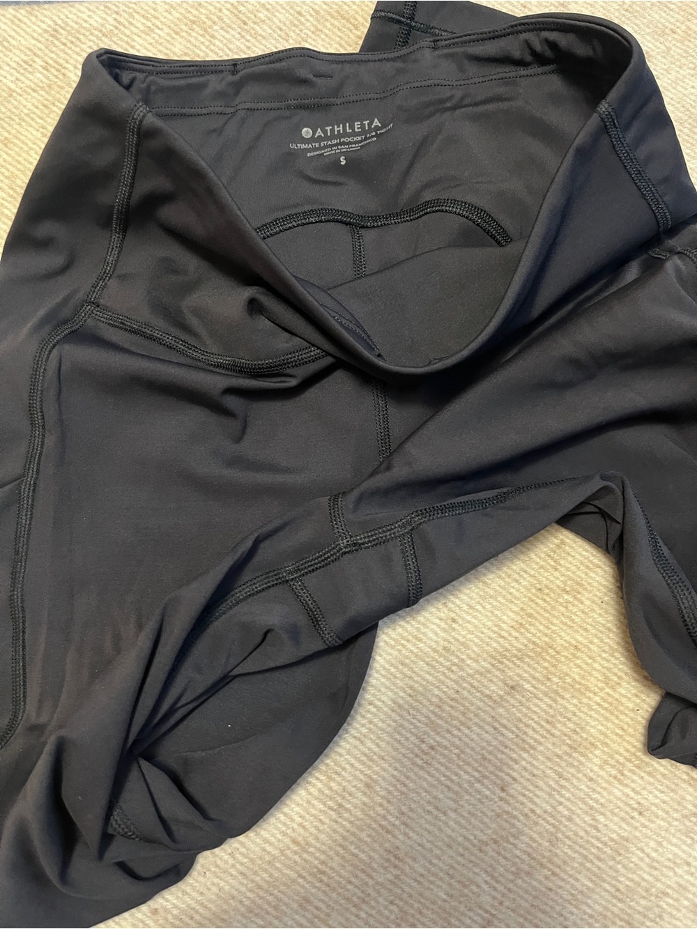 Athleta Black High-Rise Ultimate Stash Pocket 7/8 Performance Leggings - Picture 3 of 3